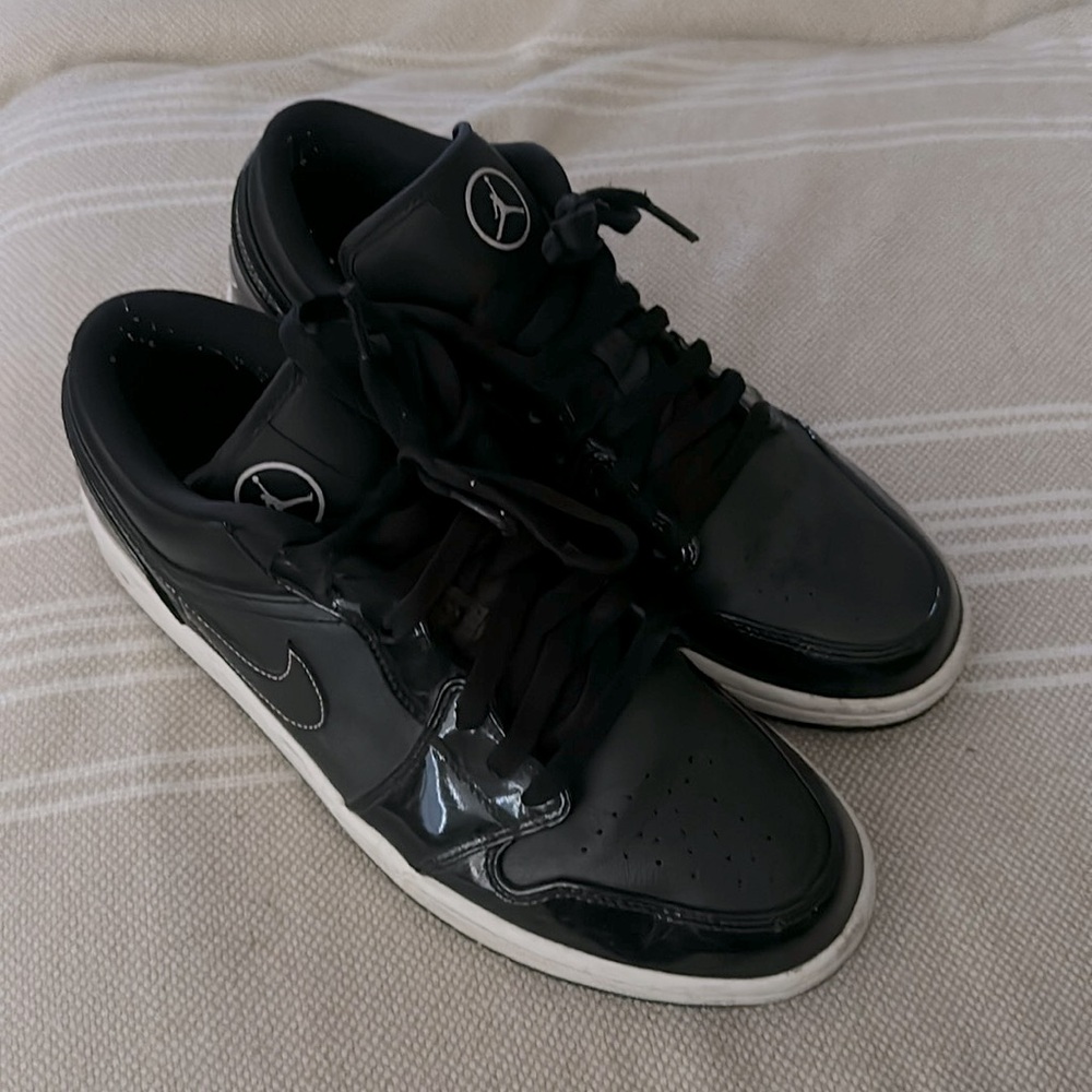 Air Jordan’s black
